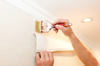 Pose de papier peint à Lafare — revêtements muraux et toiles de verre